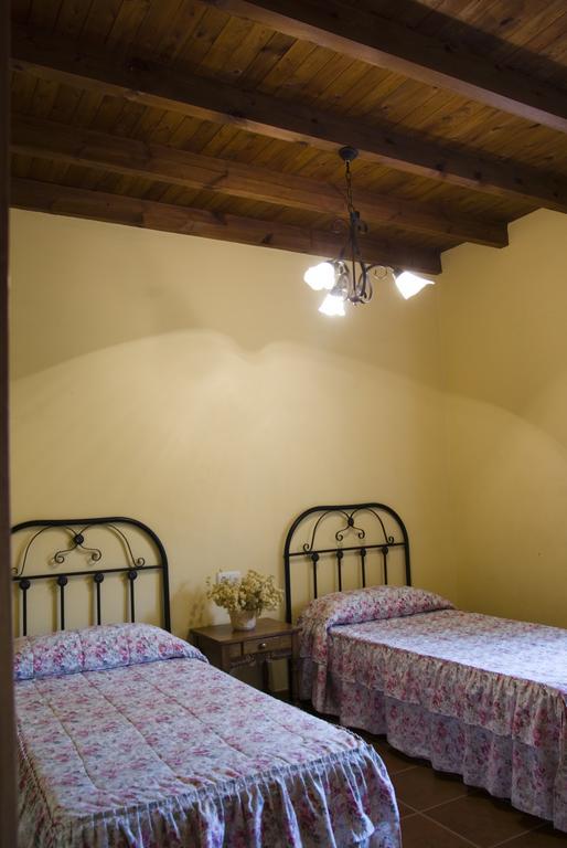Rural Montes Malaga: Finca Pedregales Стая снимка